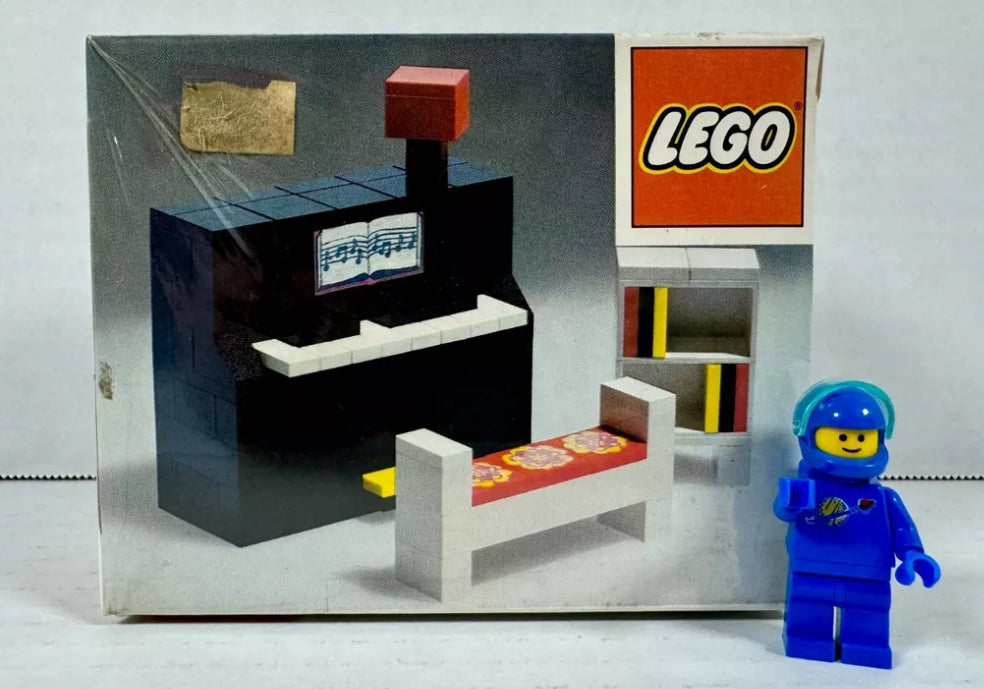 (293-1) LEGO® Homemaker: Piano