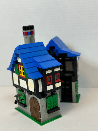 (3739) LEGO® Castle: Blacksmith Shop (USED)