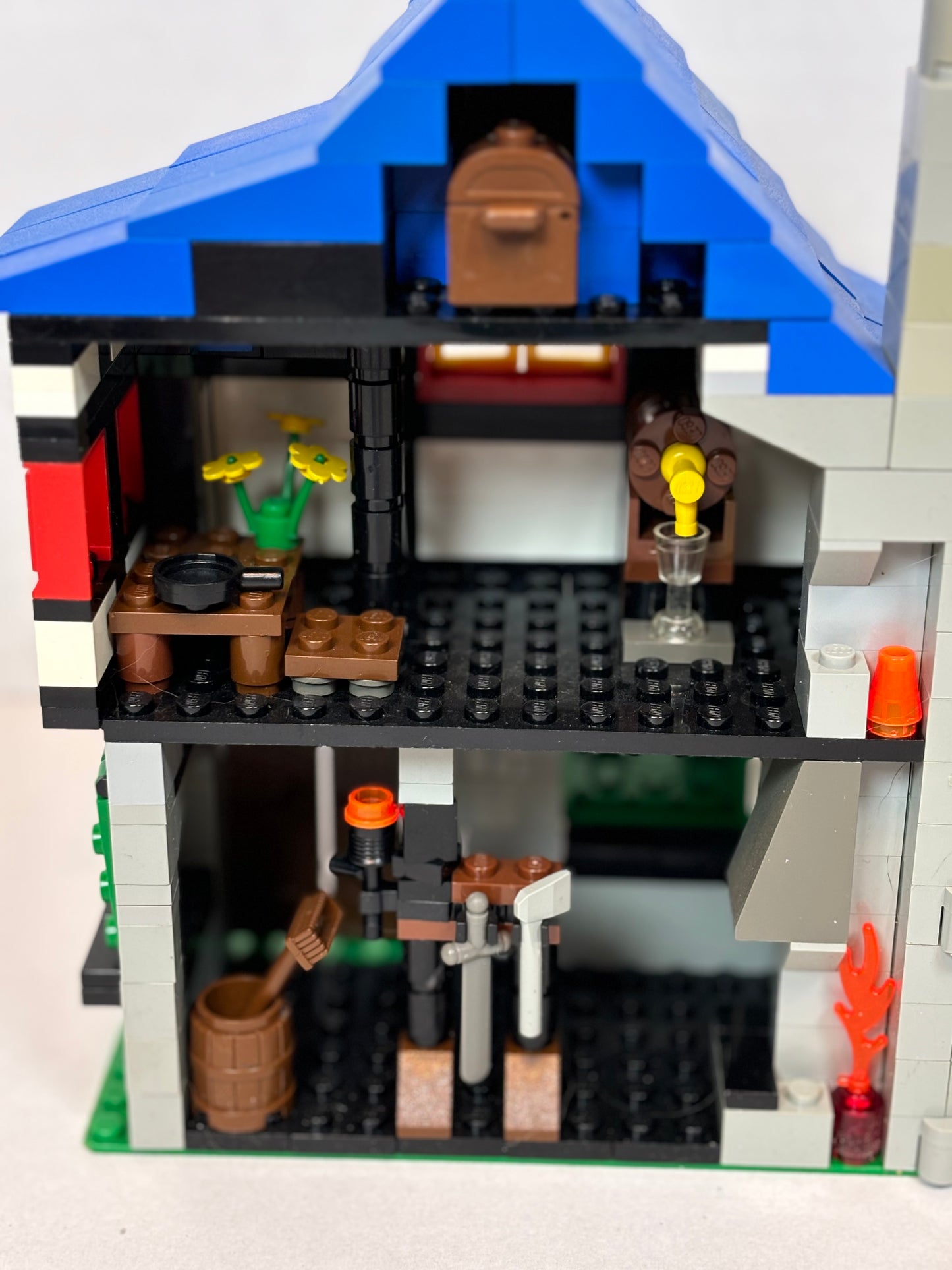 (3739) LEGO® Castle: Blacksmith Shop (USED)